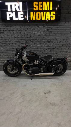 TRIUMPH BONNEVILLE BOBBER 1200 TRIUMPH BONNEVILLE BOBBER 1200